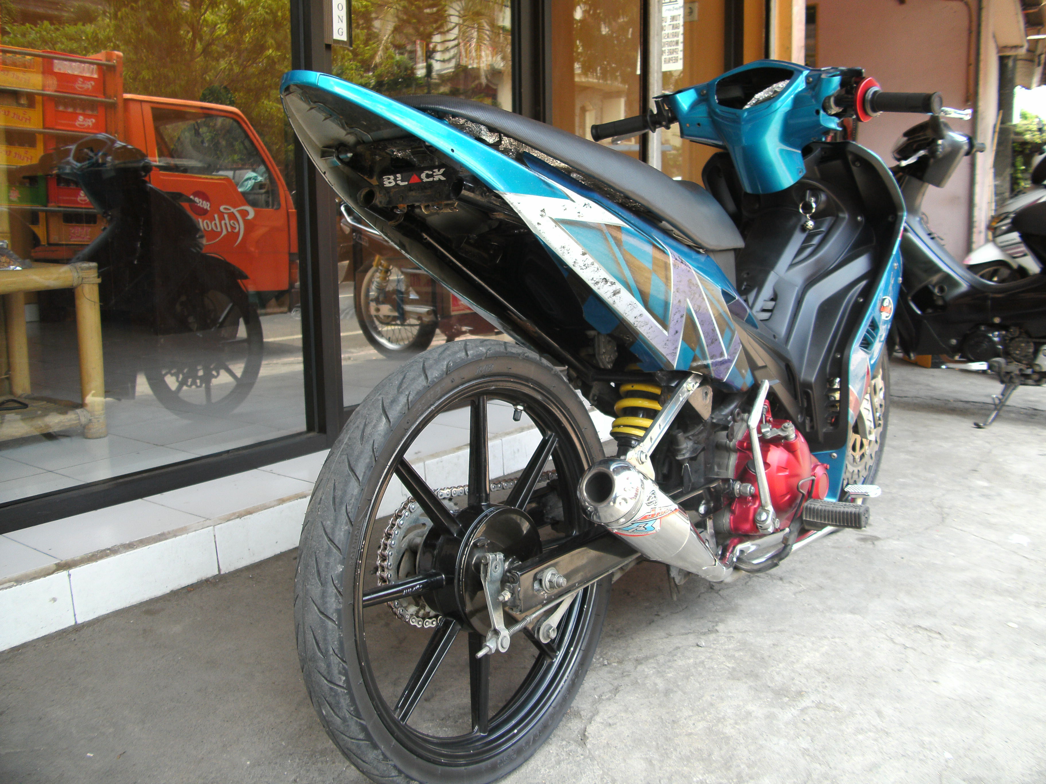 Kumpulan Foto Modifikasi Motor Yamaha F1zr